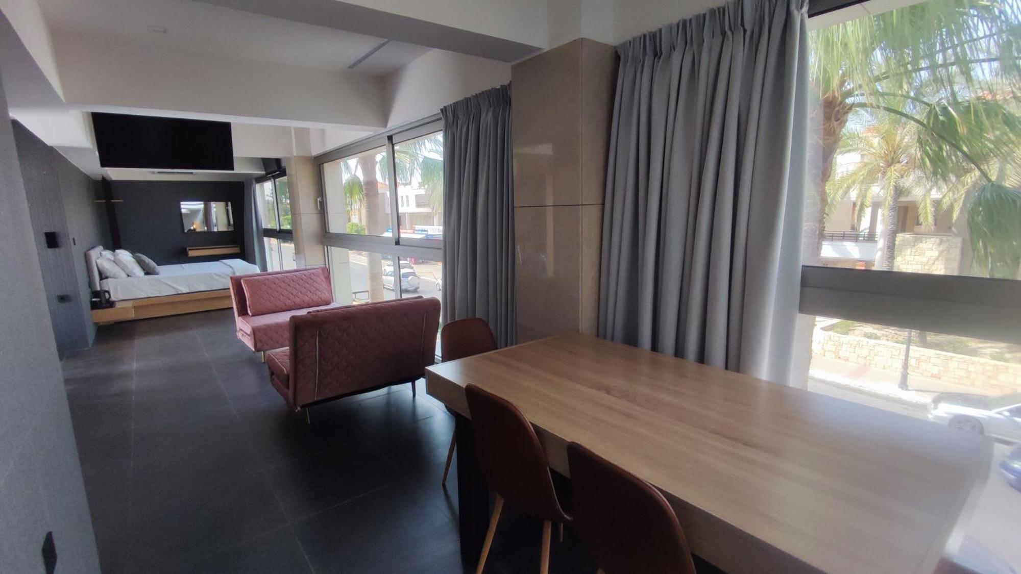 Summertime Signature Suites Agia Marina Exterior foto