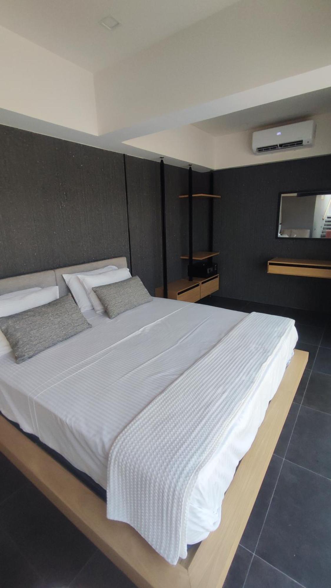 Summertime Signature Suites Agia Marina Exterior foto